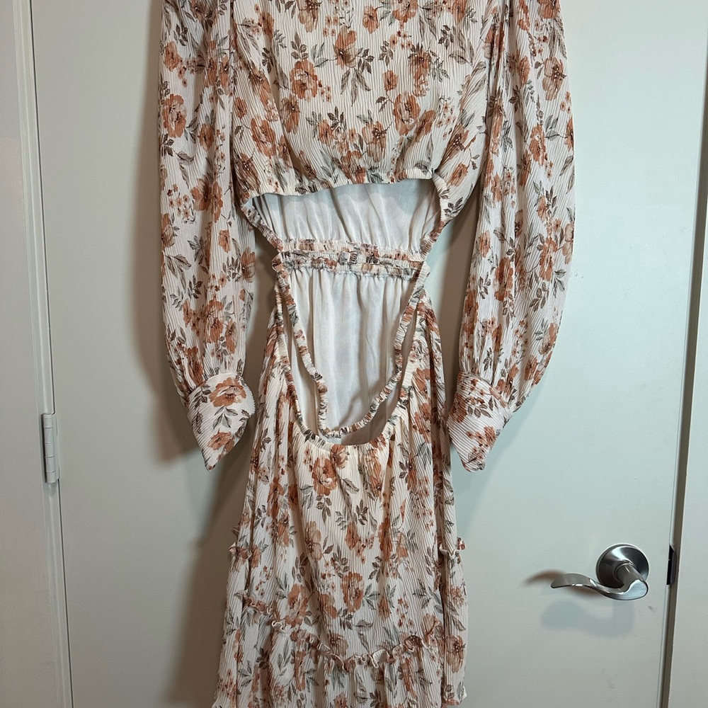 Floral V-Neck Long Sleeve Dress - Picture 2 of 5